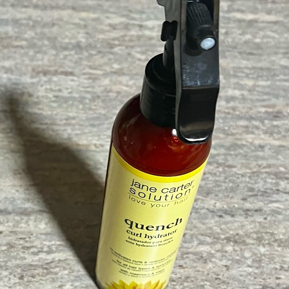 Bundle of Jane Carter quench curl hydrator, b total edge wax & tie dye headband - Picture 12 of 16